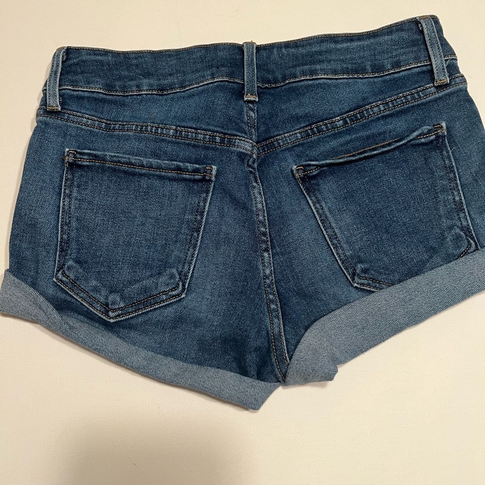 EUC Women's Just Black Denim Rolled Up Shorts Size 29 (C3)‎ - Picture 4 of 4